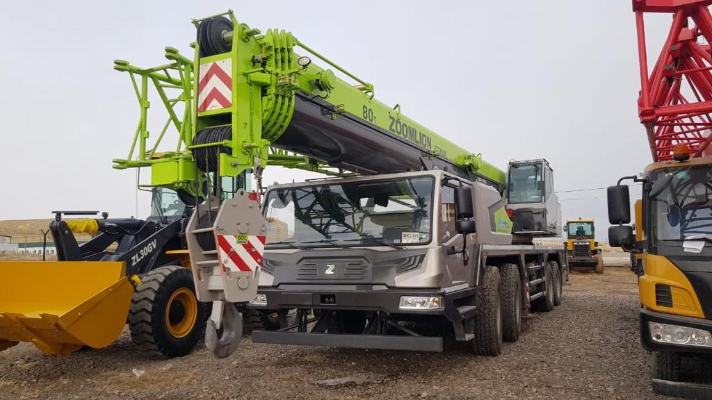Автокран ZOOMLION ZTC800V